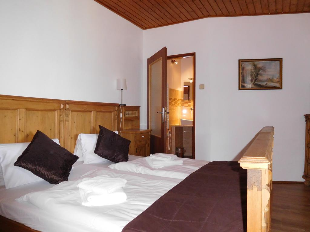 Hotel V Nebi Josefův Důl u Jablonce nad Nisou Exterior foto