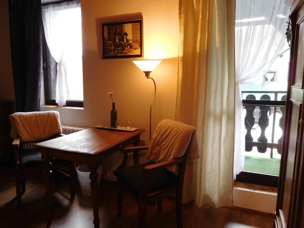 Hotel V Nebi Josefův Důl u Jablonce nad Nisou Exterior foto